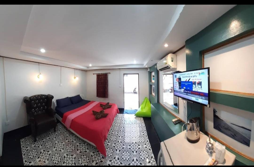 คิวทอง บังกะโล Koh Larn Exterior foto
